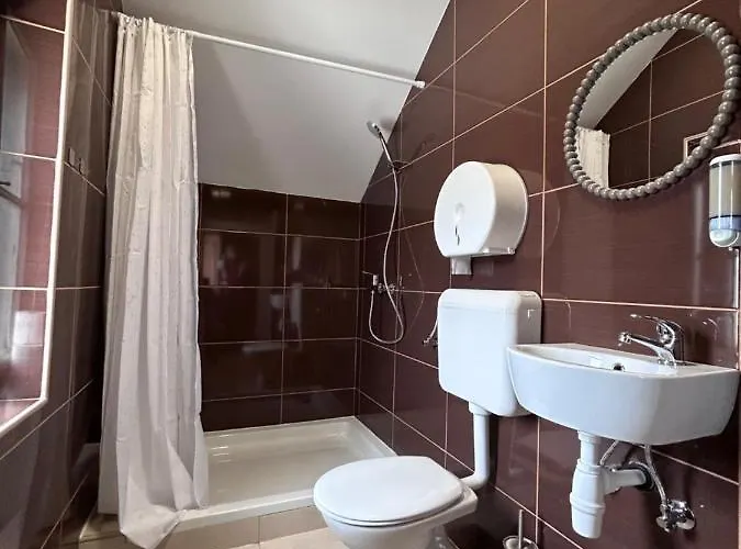 Gorenka Gostinjska kuća *